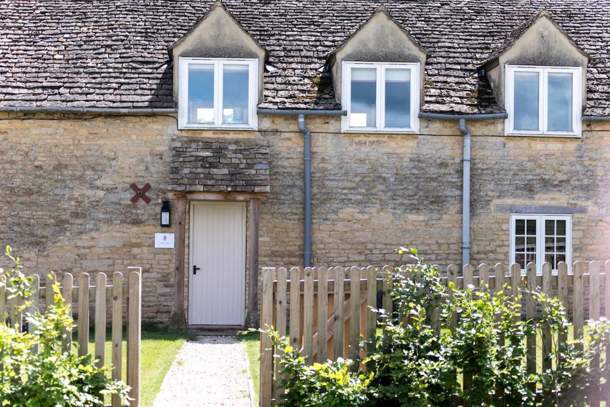 Vila Crucis Park Estate Cirencester Exteriér fotografie